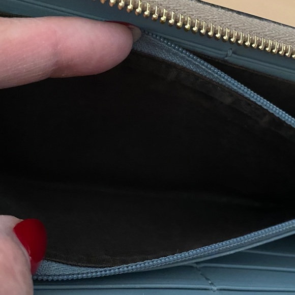 Gucci brown Leather Zip Wallet - Picture 6 of 11